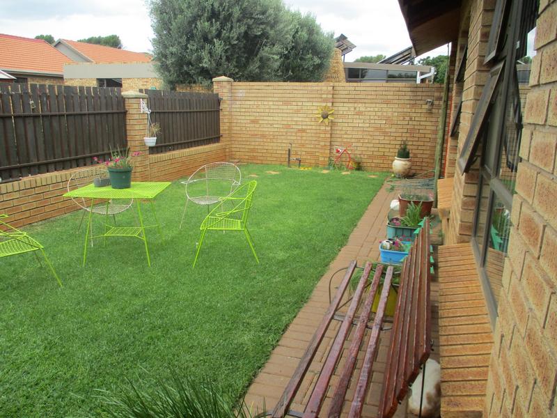 3 Bedroom Property for Sale in Langenhovenpark Free State